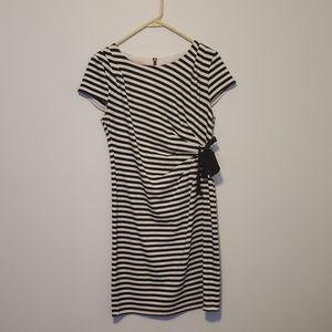 Short sleeve dress